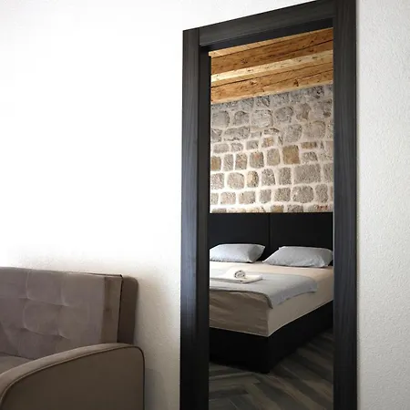 Florian Apartament *