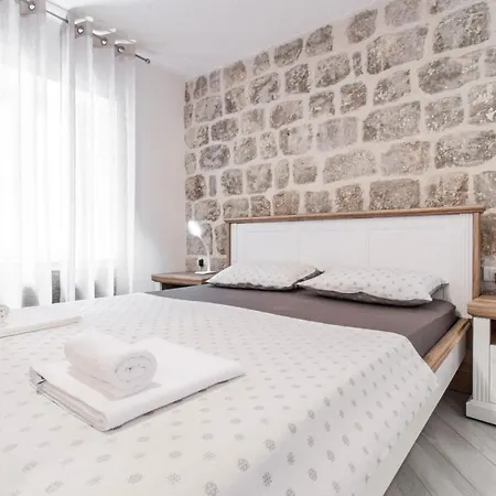 Apartment Florian Lopud