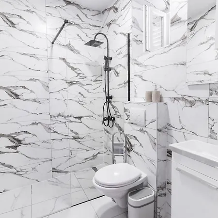 Florian Apartment *