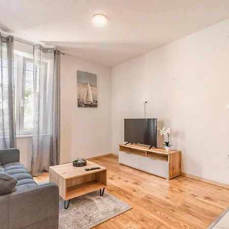 Apartment Florian Lopud