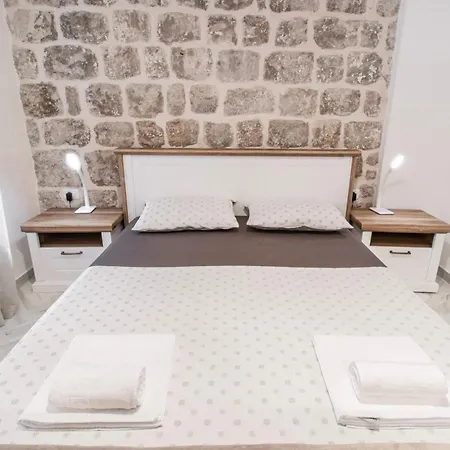 Apartment Florian Lopud