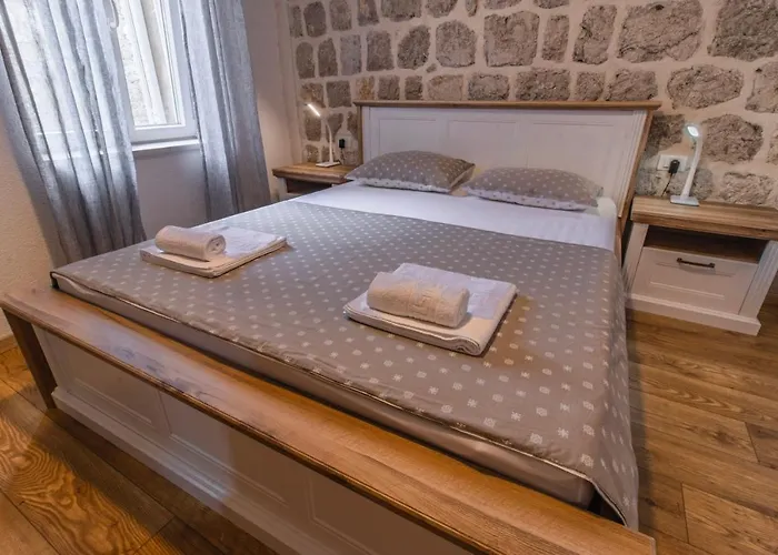 Florian Apartament